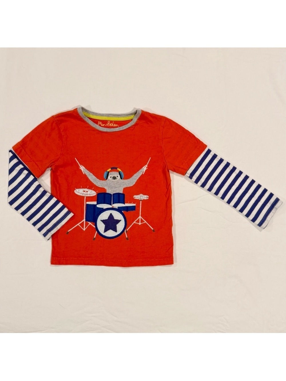 Mini Boden Appliqué Tee Boys 4-5 Y Drummer Sloth Faux Layered Long Sleeves
